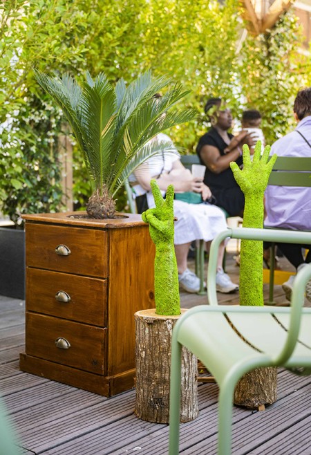 Esculturas vegetales en la terraza de verano 2025